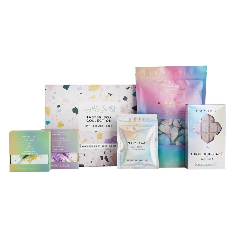 ✨Miss Patisserie Bath Bomb & Scrub set✨
